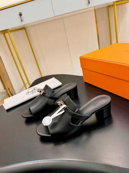 HERME5高品質エナメル金具バックルローヒールシューズ【50％割引+送料無料】