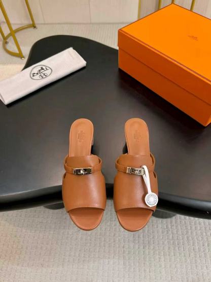 HERME5高品質エナメル金具バックルローヒールシューズ【50％割引+送料無料】