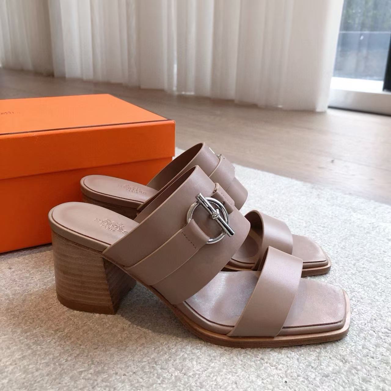 HERME5 高品質ハードウェアバックルローヒールシューズ【50％割引+送料無料】