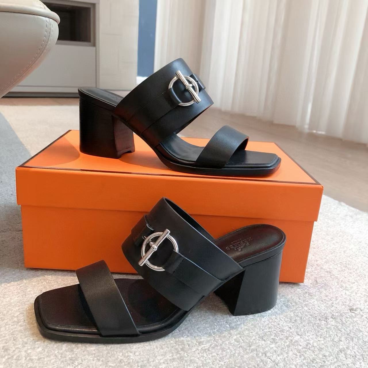 HERME5 高品質ハードウェアバックルローヒールシューズ【50％割引+送料無料】