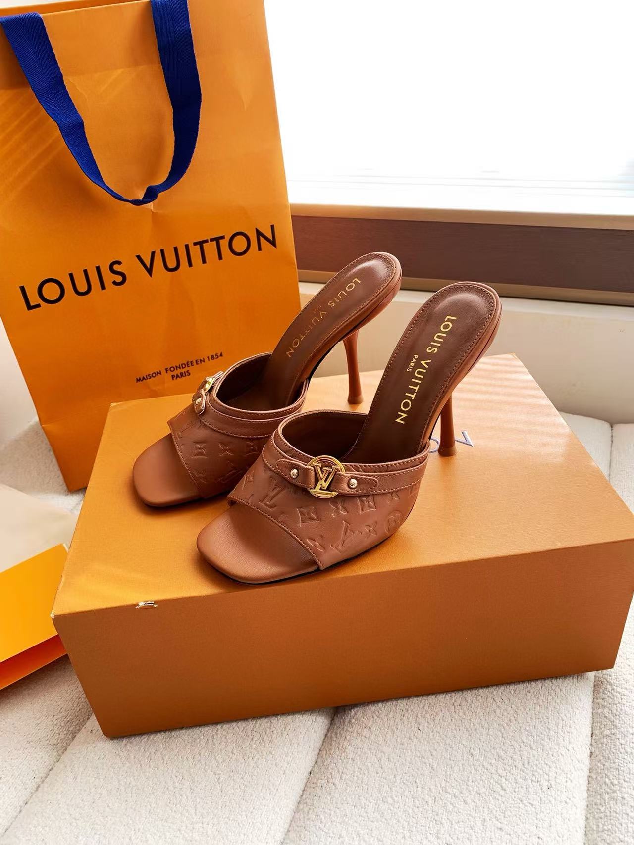 LVの高品質牛革プリントハイヒール【50％割引+送料無料】