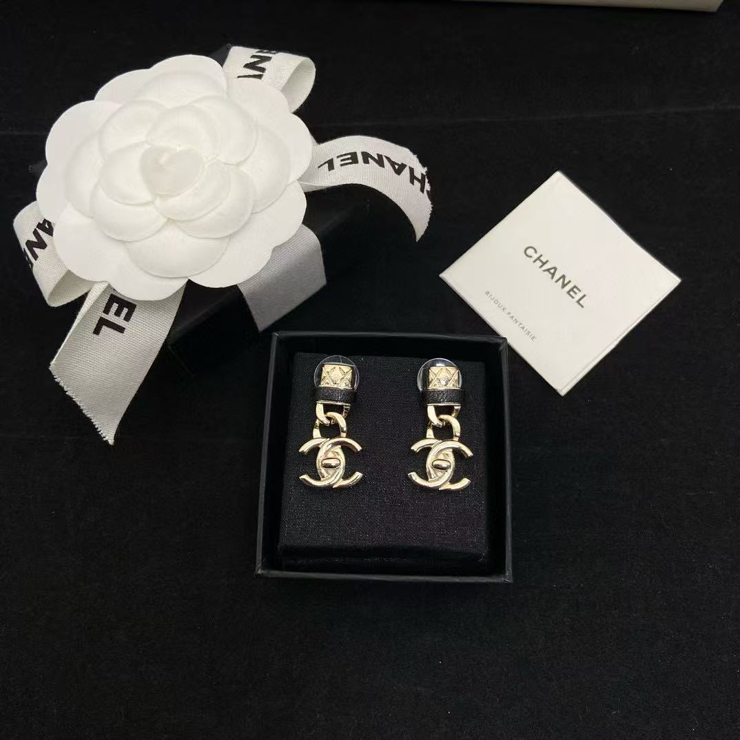 CHANE1 ダブルC クラシックチェック イヤリング【50％割引+送料無料】