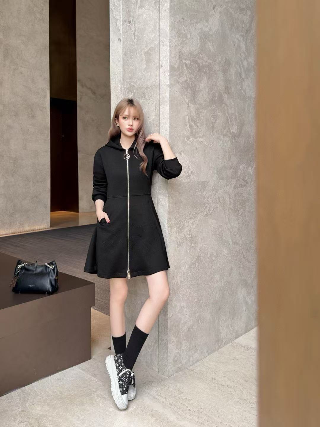 LVフード付きジップアップドレス【50％割引+送料無料】