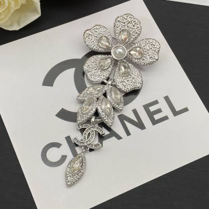 CHANE1 フラワーダイヤモンド ダブルC ブローチ【50％割引+送料無料】