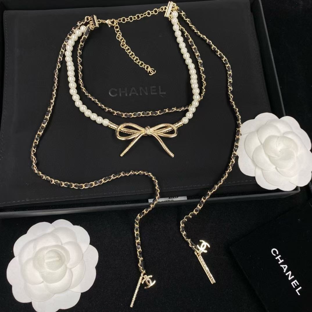 CHANE1 ダブルC ボウ 3層パールネックレス【50％割引+送料無料】