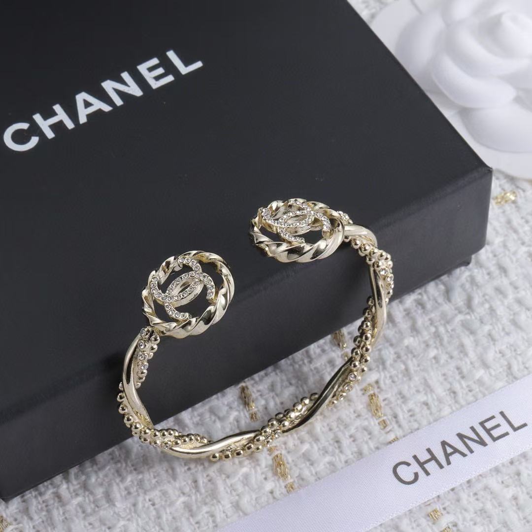 CHANE1 ダブルC ダイヤモンドセット オープンワークバングル【50％割引+送料無料】