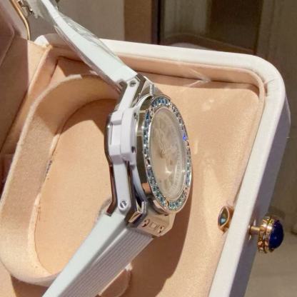 HUBL0T ダイヤモンドセットウォッチ【50％割引+送料無料】