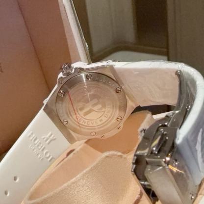 HUBL0T ダイヤモンドセットウォッチ【50％割引+送料無料】