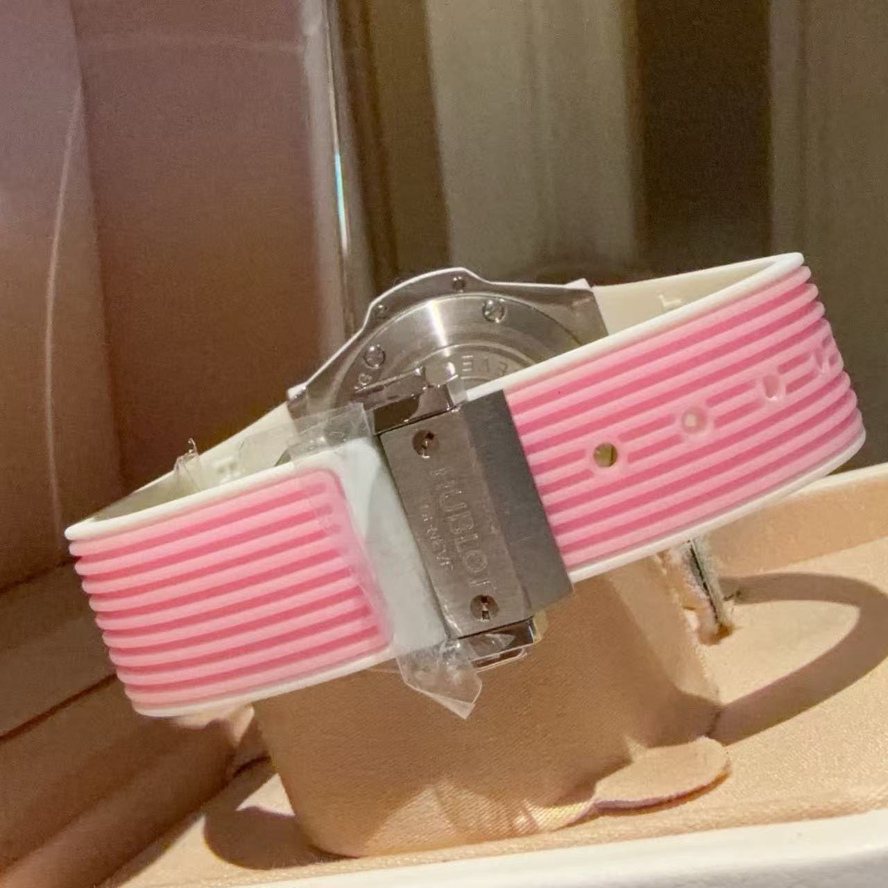 HUBL0T ダイヤモンドセットウォッチ【50％割引+送料無料】