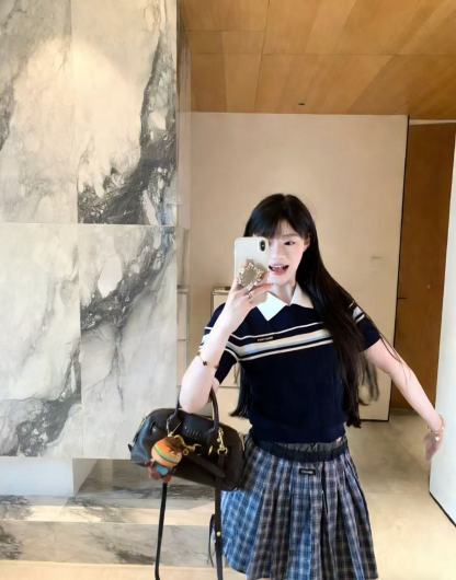 M1UM1U 襟付きウール半袖セーター【50％割引+送料無料】