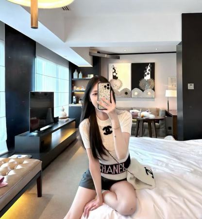 CHANE1 ダブルCレターウールセーター【50％割引+送料無料】