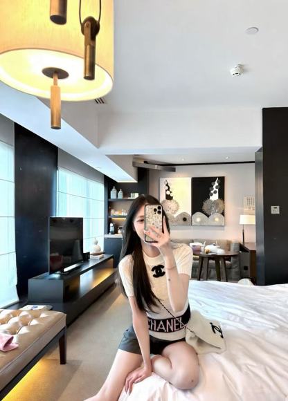 CHANE1 ダブルCレターウールセーター【50％割引+送料無料】