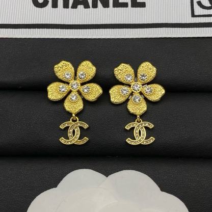 CHANE1 フラワー ダブルC ダイヤモンド スタッドピアス【50％割引+送料無料】