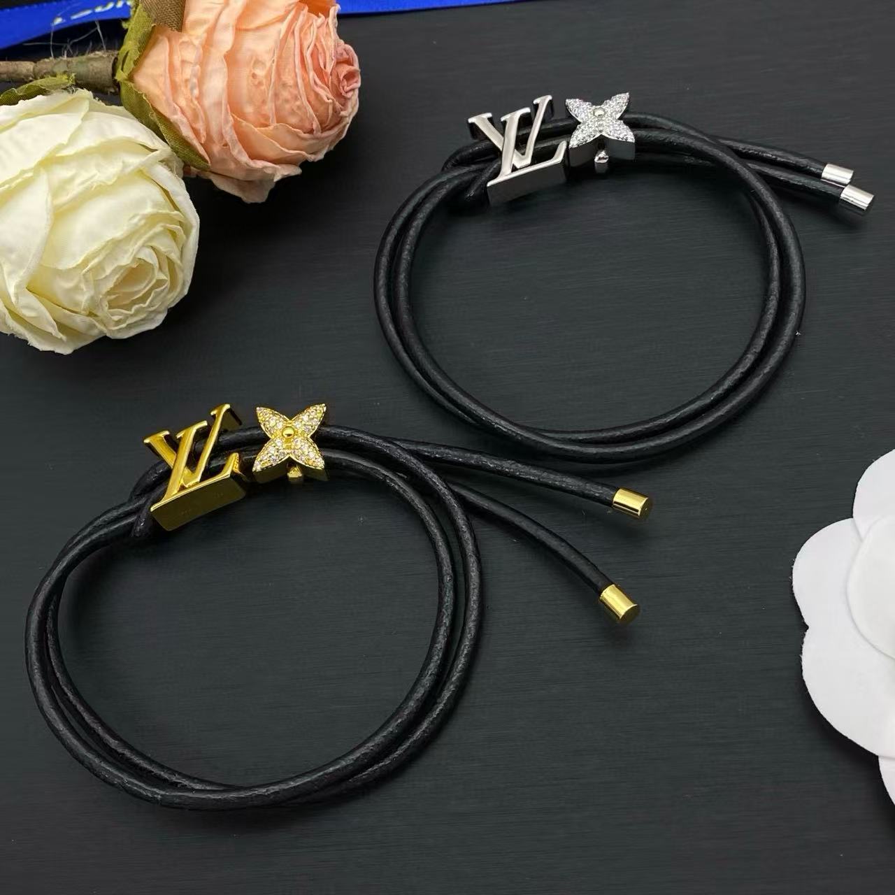 LV四つ葉のクローバーダイヤモンドブレスレット【50％割引+送料無料】