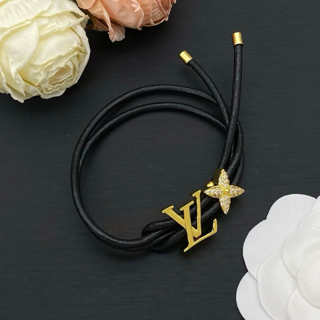 LV四つ葉のクローバーダイヤモンドブレスレット【50％割引+送料無料】