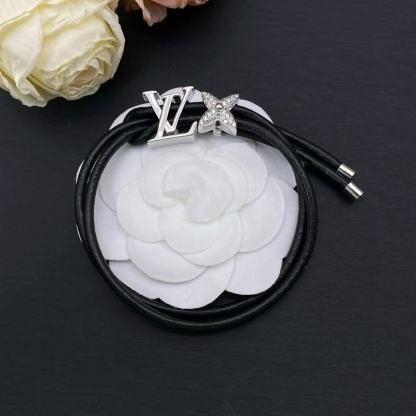 LV四つ葉のクローバーダイヤモンドブレスレット【50％割引+送料無料】