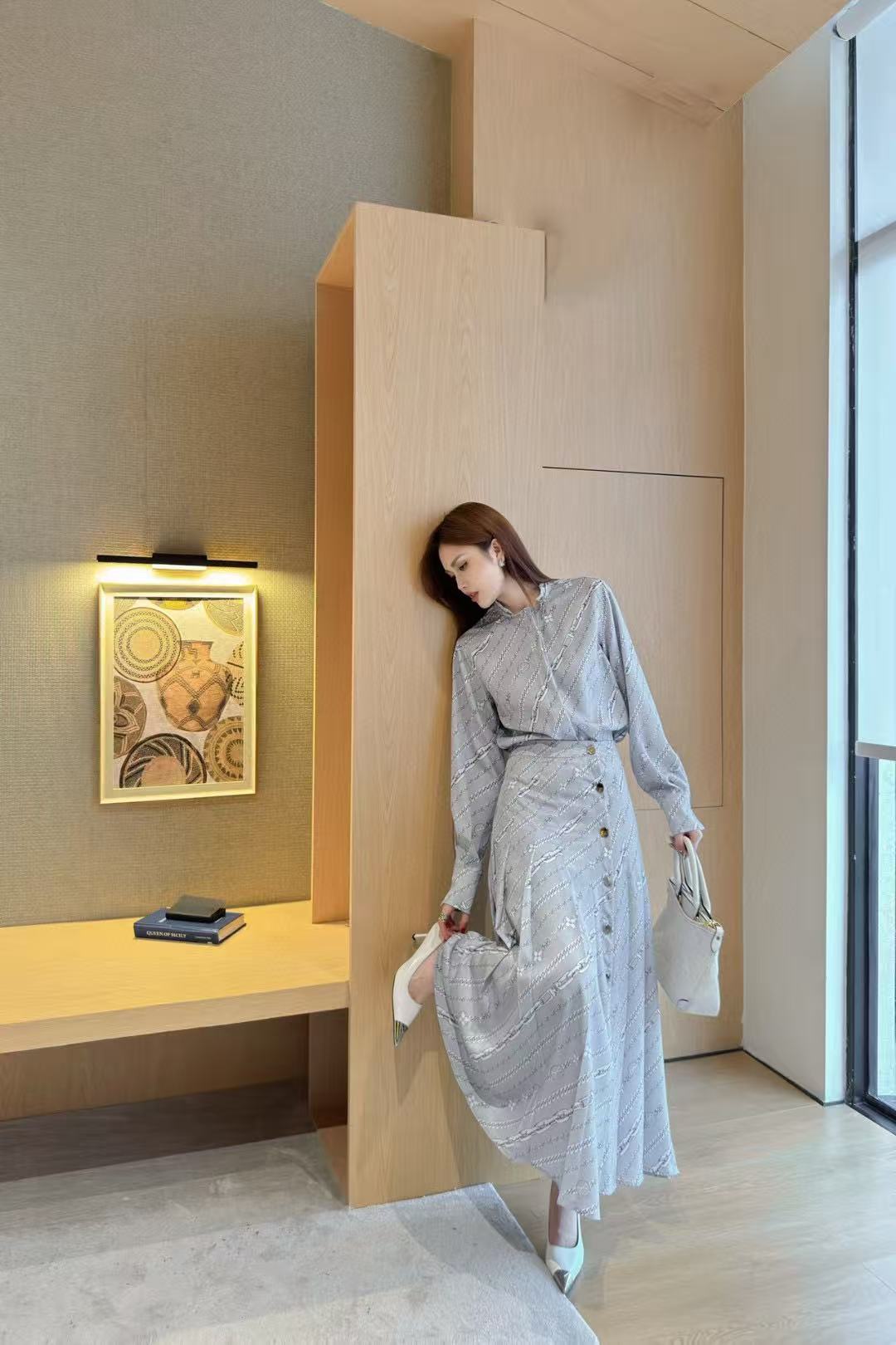 LVプリントシャツとスカートのツーピースセット【50％割引+送料無料】