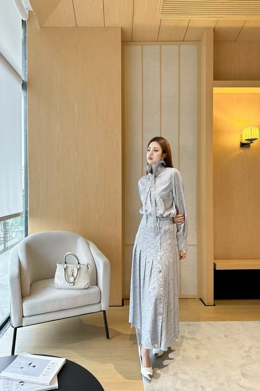 LVプリントシャツとスカートのツーピースセット【50％割引+送料無料】