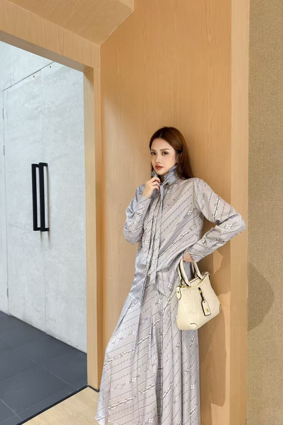 LVプリントシャツとスカートのツーピースセット【50％割引+送料無料】