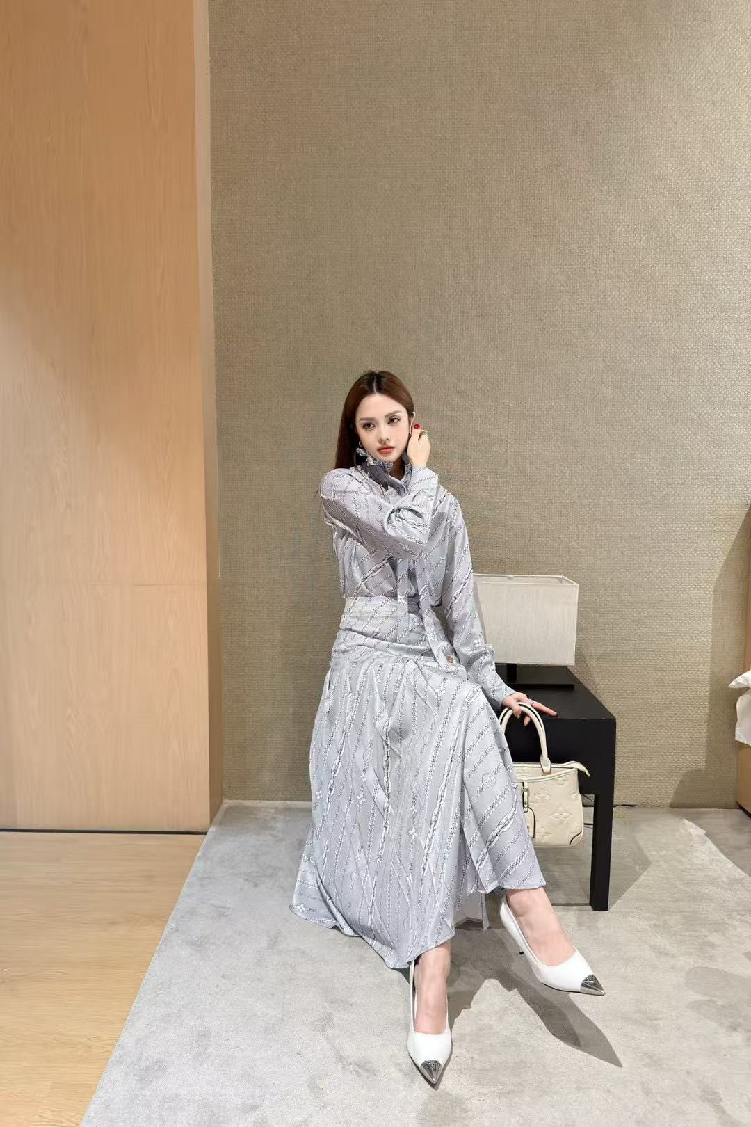 LVプリントシャツとスカートのツーピースセット【50％割引+送料無料】