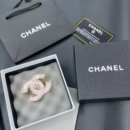 CHANE1 ピンク ダブルC ブローチ【50％割引+送料無料】