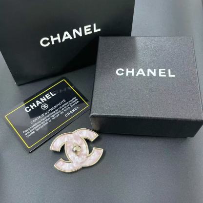 CHANE1 ピンク ダブルC ブローチ【50％割引+送料無料】