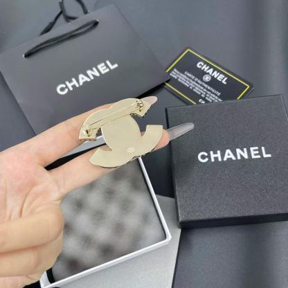 CHANE1 ピンク ダブルC ブローチ【50％割引+送料無料】