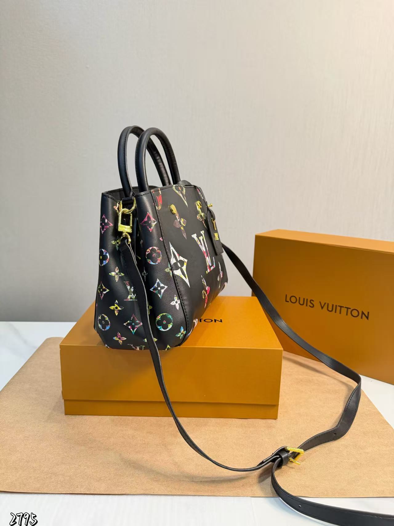 LV四つ葉のクローバープリントハンドバッグ【50％割引+送料無料】