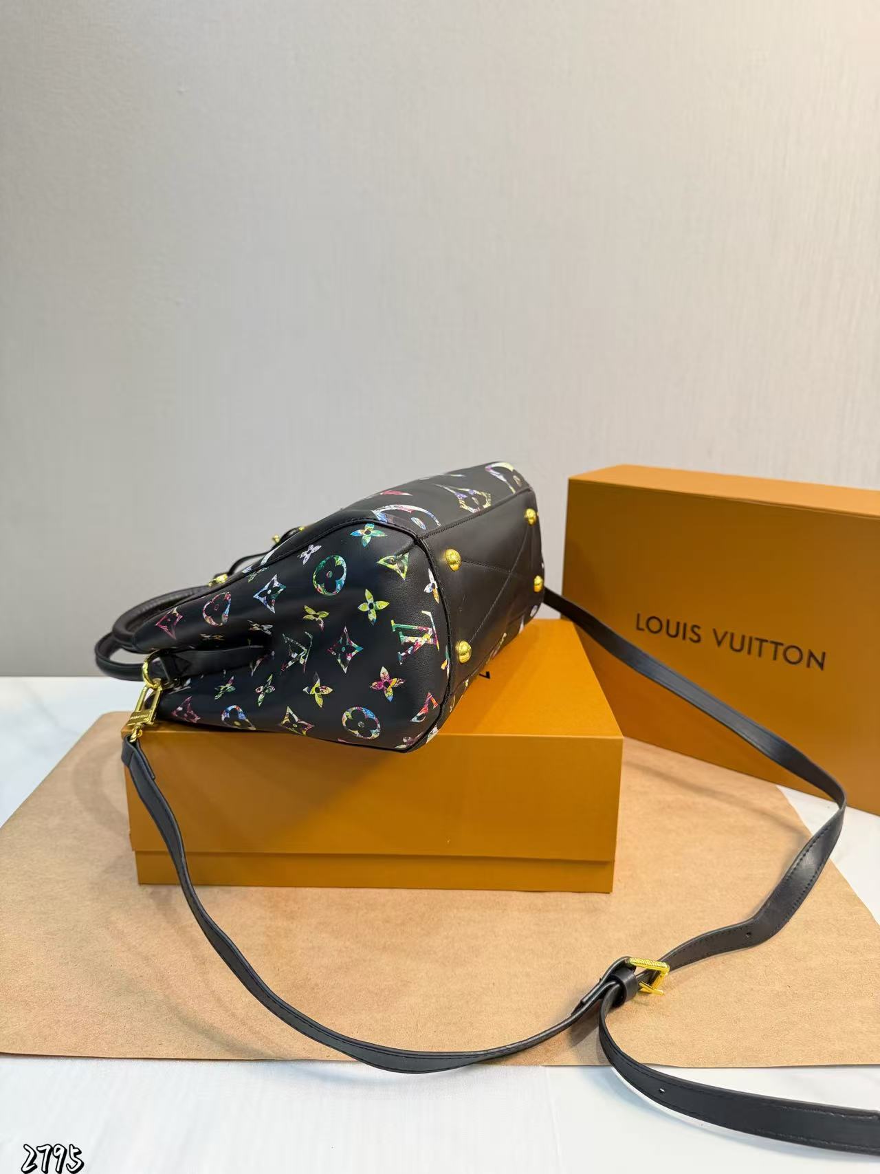 LV四つ葉のクローバープリントハンドバッグ【50％割引+送料無料】