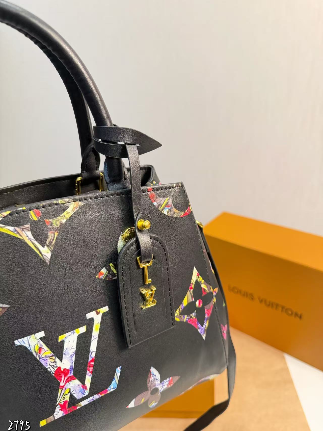 LV四つ葉のクローバープリントハンドバッグ【50％割引+送料無料】