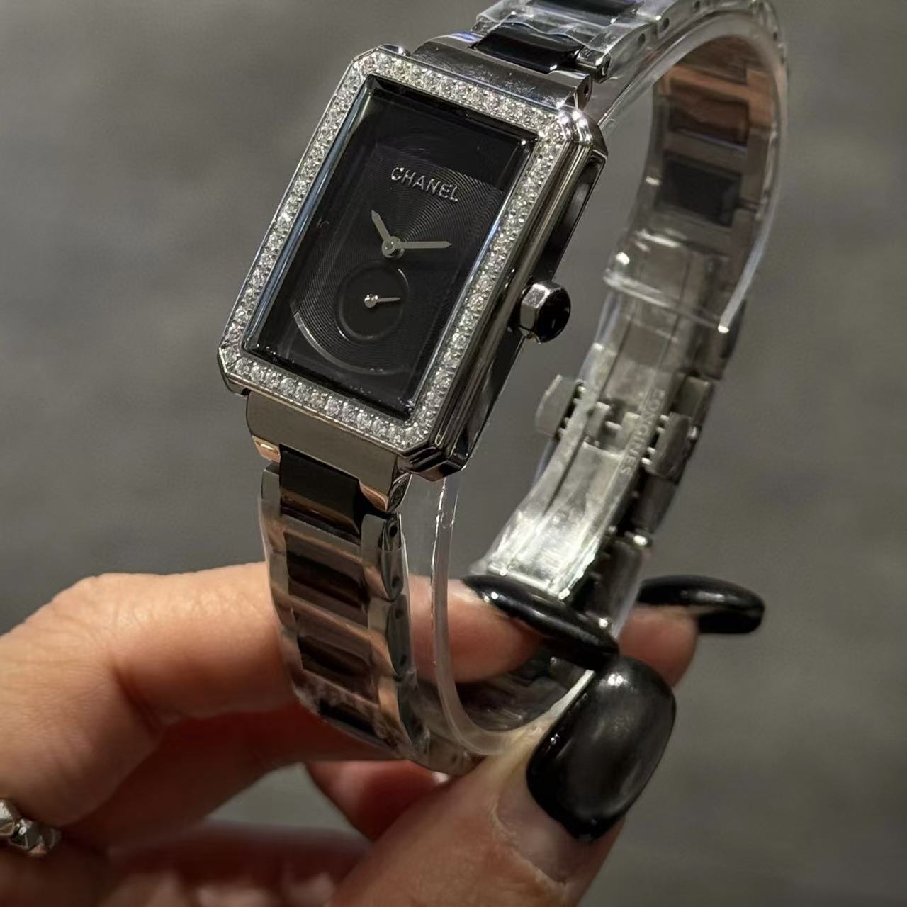 CHANE1 ダイヤモンドセット スクエア レディースウォッチ【50％割引+送料無料】