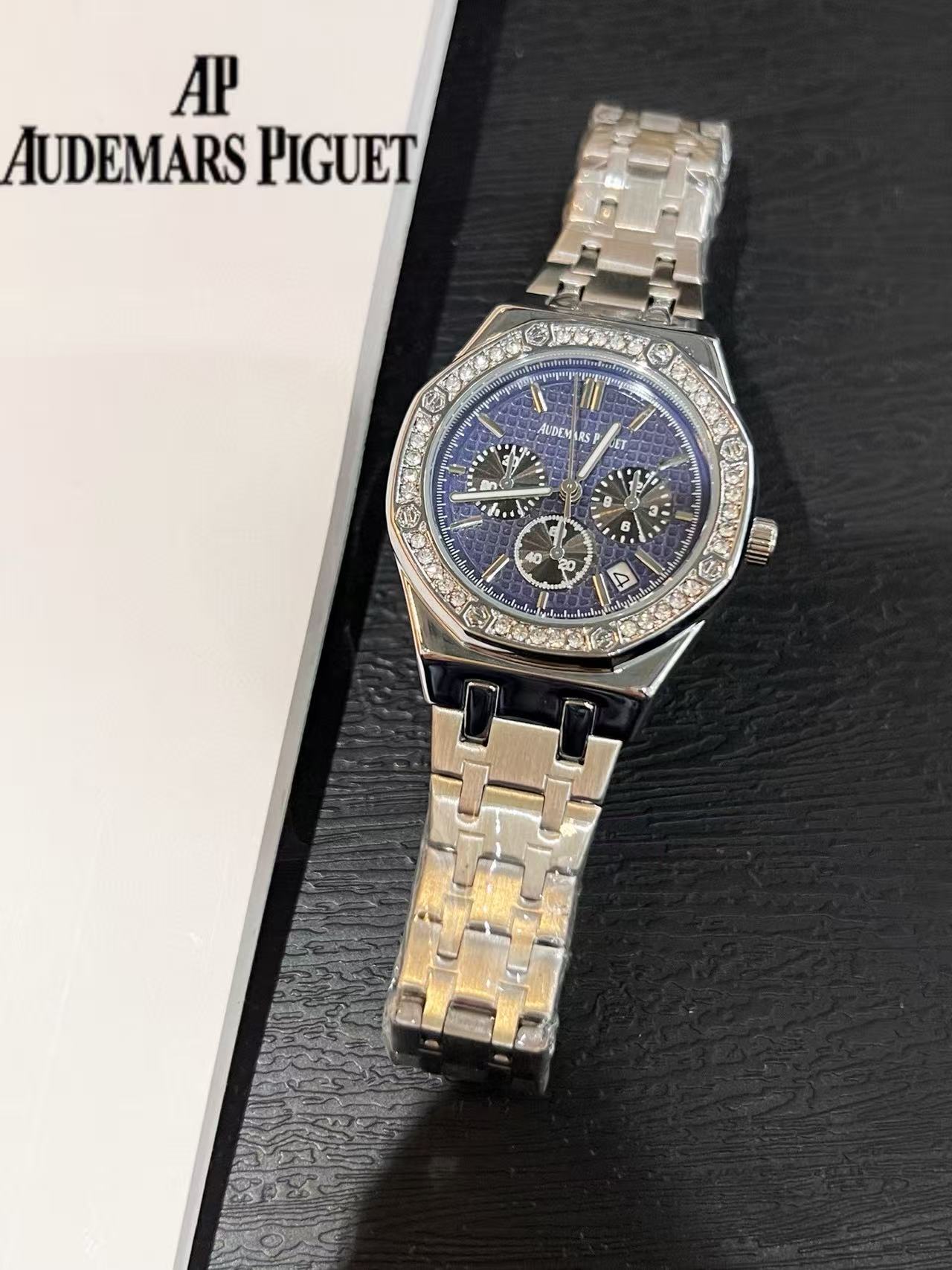 Audemarsp1gueダイヤモンドをあしらったスチールストラップのレディース腕時計【50％割引+送料無料】