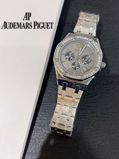 Audemarsp1gueダイヤモンドをあしらったスチールストラップのレディース腕時計【50％割引+送料無料】