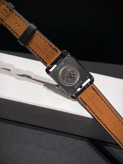HERME5 ミニマリストレザーウォッチ【50％割引+送料無料】