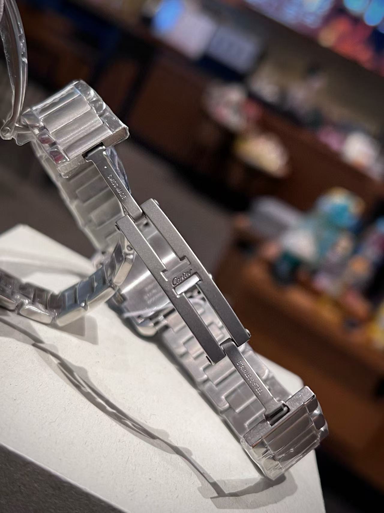 CART1ER タンク スチールストラップウォッチ【50％割引+送料無料】