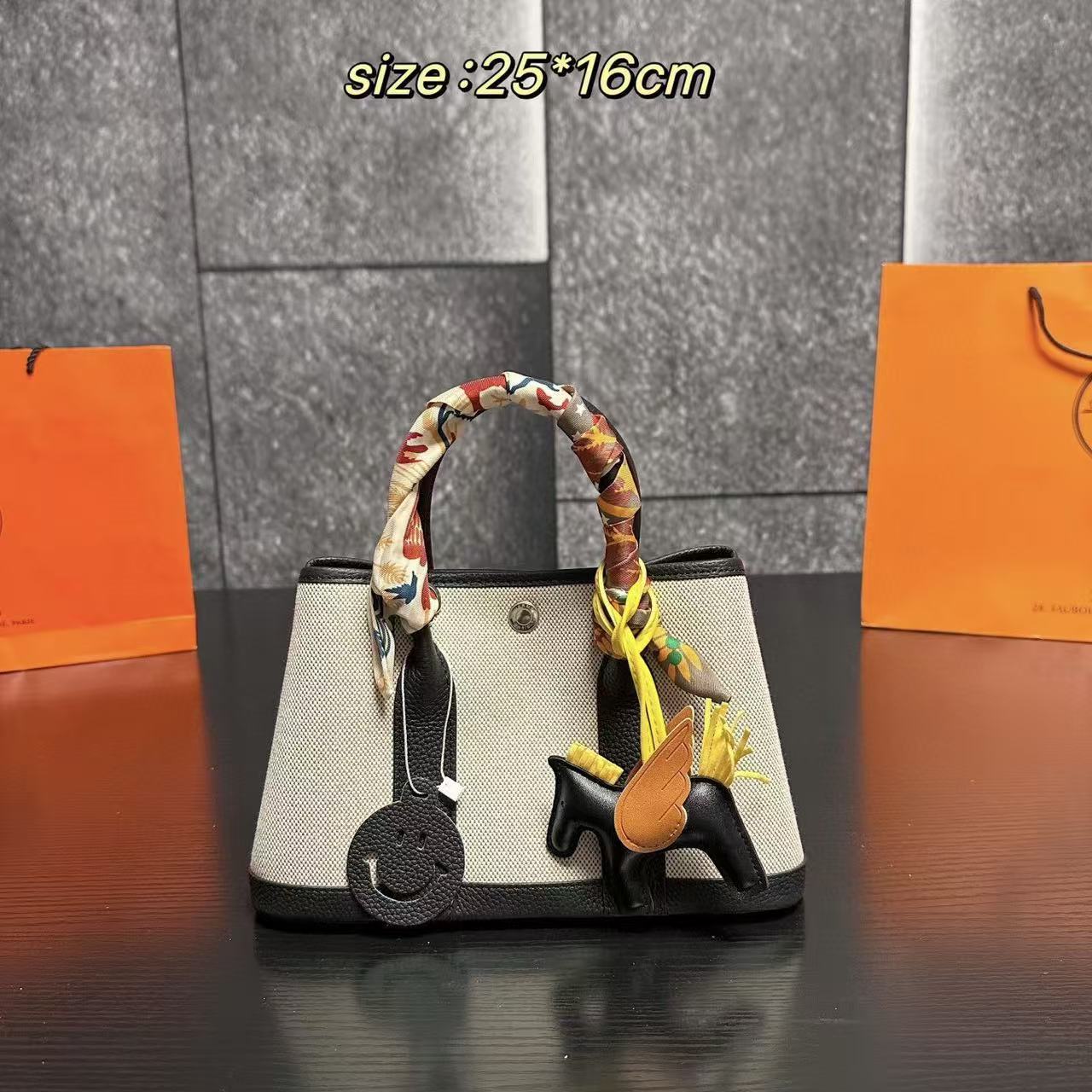 Herme1 Gardenキャンバストートバッグ【50％割引+送料無料】