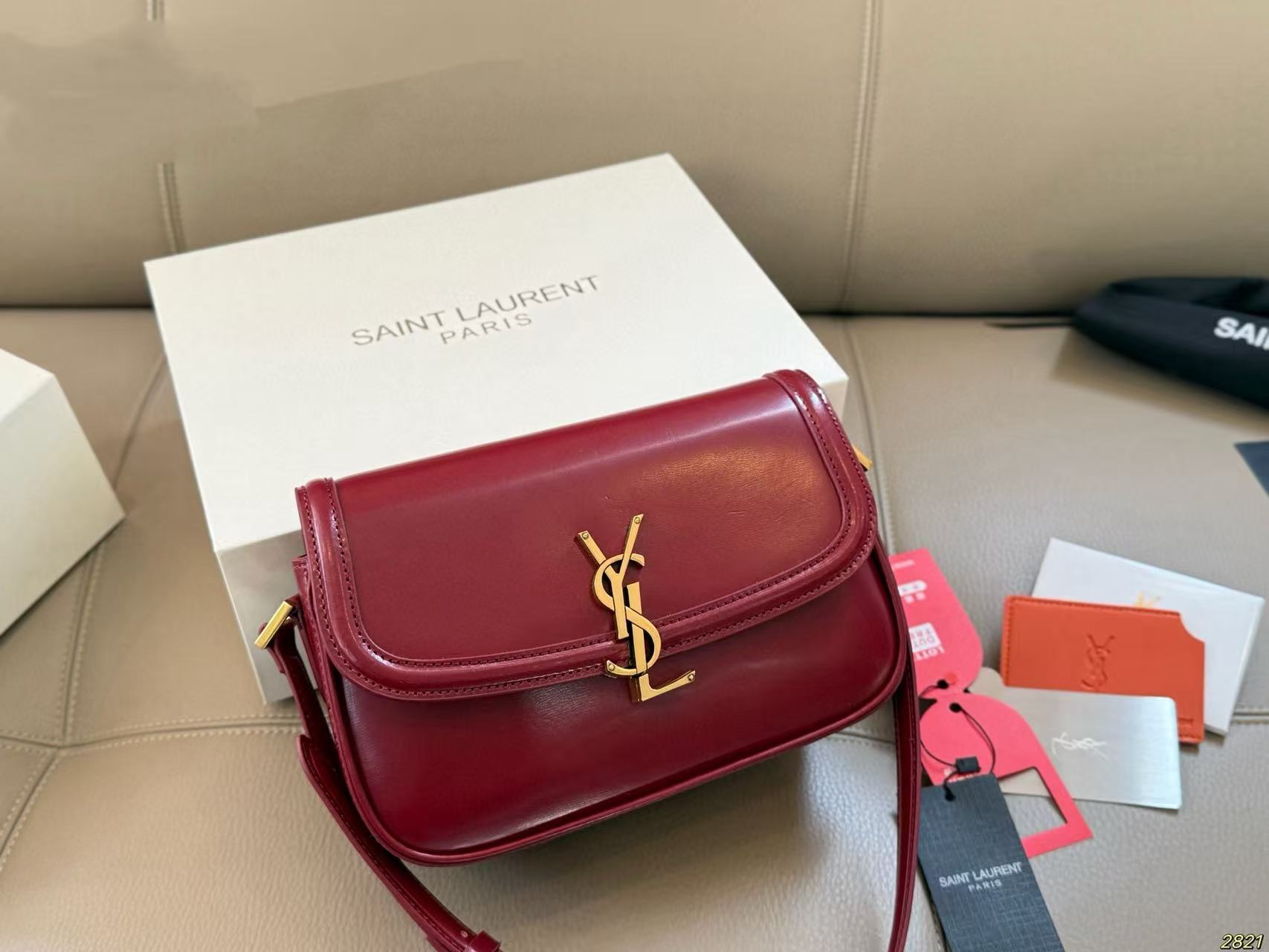 YSLレザーアンダーアームバッグ【50％割引+送料無料】