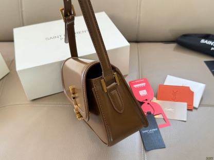 YSLレザーアンダーアームバッグ【50％割引+送料無料】