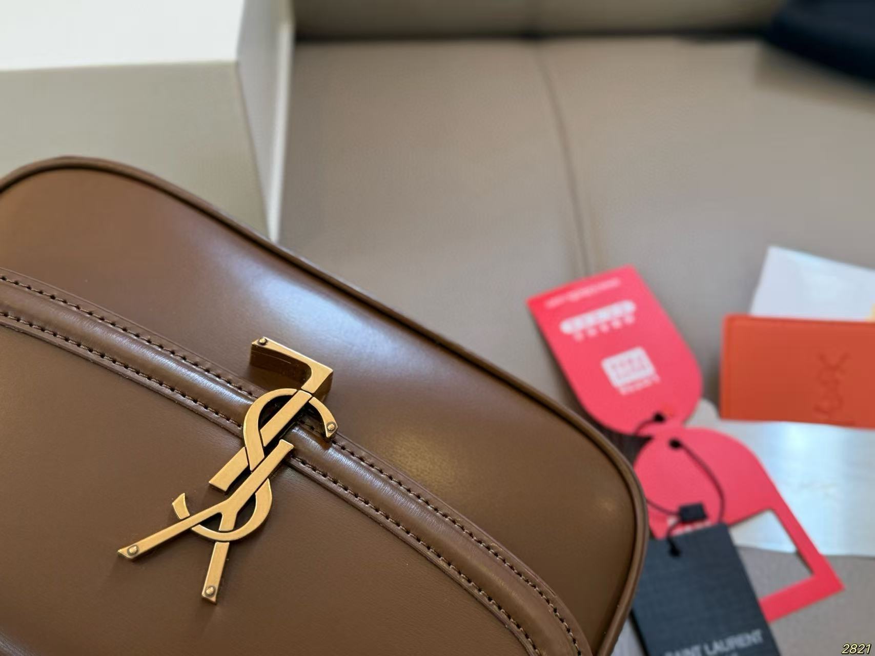 YSLレザーアンダーアームバッグ【50％割引+送料無料】