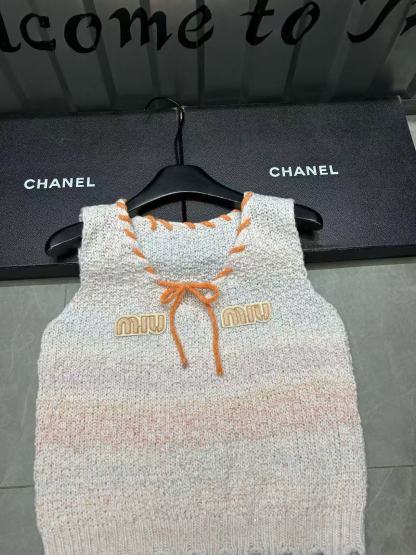 M1UM1U レースアップレターウールベスト【50％割引+送料無料】