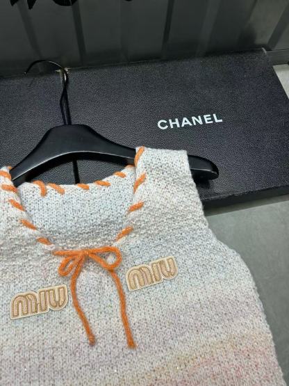 M1UM1U レースアップレターウールベスト【50％割引+送料無料】