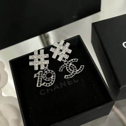 CHANE1 ダブルC ダイヤモンド スタッドピアス【50％割引+送料無料】