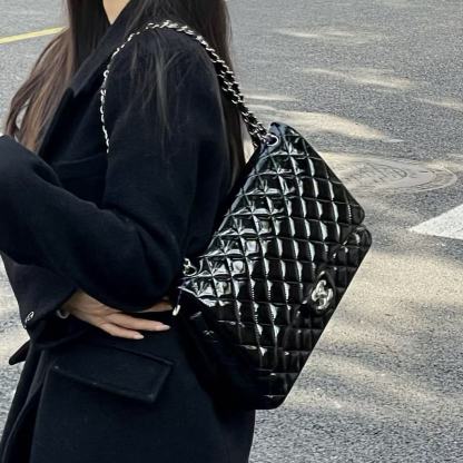 CHANE1 パテントレザーチェーンバッグ【50％割引+送料無料】