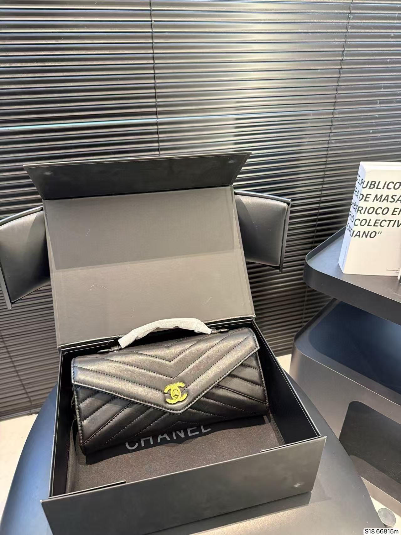 CHANE1 シンプルクラッチバッグ【50％割引+送料無料】