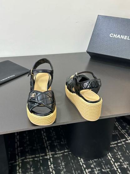 CHANE1 高品質ダブルCラムスキン厚底サンダル【50％割引+送料無料】