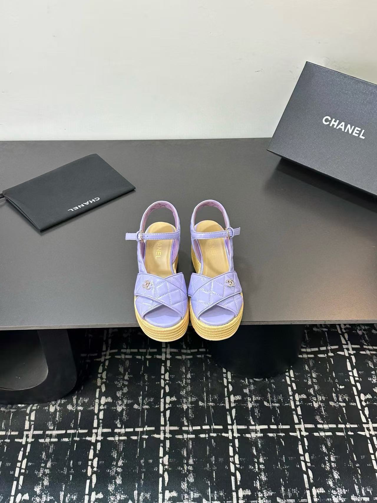 CHANE1 高品質ダブルCラムスキン厚底サンダル【50％割引+送料無料】