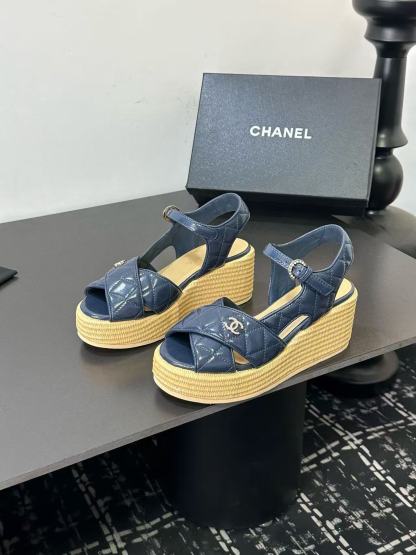 CHANE1 高品質ダブルCラムスキン厚底サンダル【50％割引+送料無料】