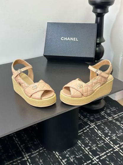 CHANE1 高品質ダブルCラムスキン厚底サンダル【50％割引+送料無料】