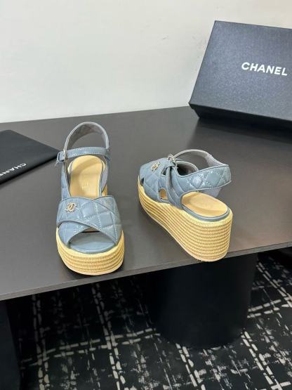 CHANE1 高品質ダブルCラムスキン厚底サンダル【50％割引+送料無料】