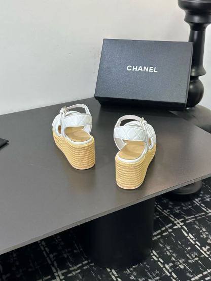 CHANE1 高品質ダブルCラムスキン厚底サンダル【50％割引+送料無料】